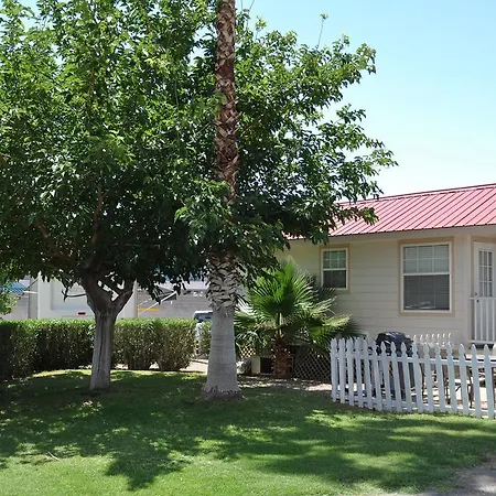 Las Vegas Camping Resort Cabin 1